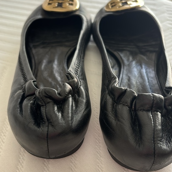 Tory Burch Leather Minnie Ballet Travel Flats in Perfect Black/Gold Size 7.5 - Picture 13 of 16